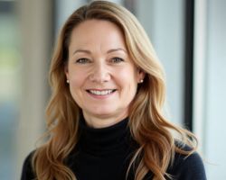 Maike Bocksz, Ansprechpartnerin der ALH Gruppe für blau direkt